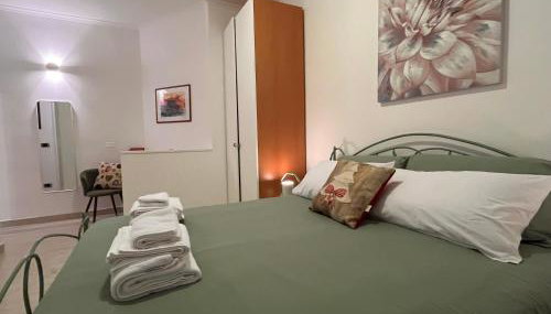 Appartamento Vomero "a casa di Enzo" - Foto 5, towels, wardrobe
