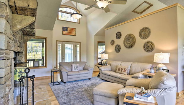 Hot Tub & Dogs Welcome: Secluded Oakland Gem - Photo 3, Interior