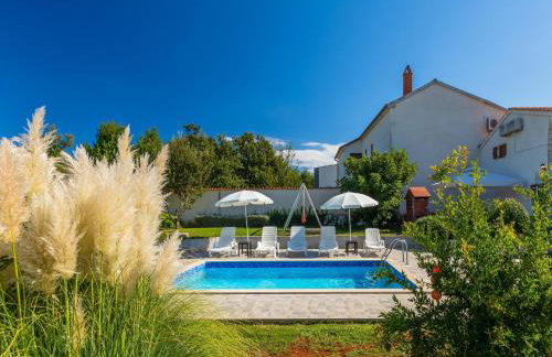 Holiday Home in Segotici With Private Pool - Foto 15