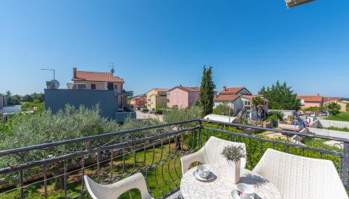 Apartments Morena - Foto 1, Garden view