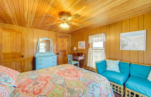 Waterfront Alanson Cottage with Dock and Lake Access! - Foto 15