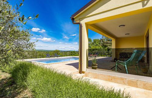 Villa Rok with Private Pool & Sunset Views near Pula - Foto 4