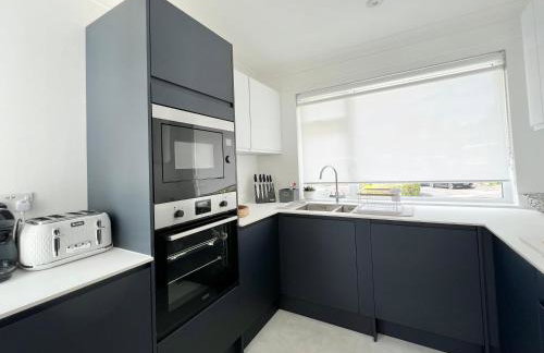 Incredible Views in Dartmouth with Parking and EV Charger - Foto 3