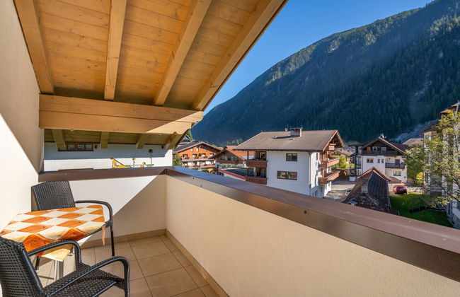 2 bedroom Apartment in Mayrhofen with garden - Photo 14