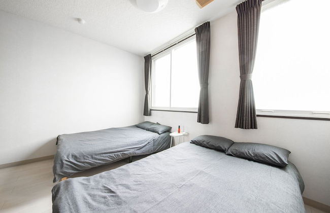 ROADSIDE HOUSE - Photo 8