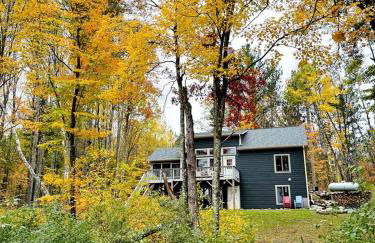 Outstanding Retreat with Dock, Game Space and Lake Views in Wisconsin - Foto 28