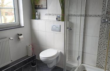 Schöne Ferienwohnung mit Balkon auch für Handwerker und Monteure - Foto 9