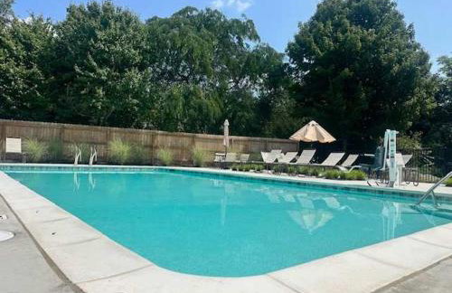 Luxe by the Lake - Pool Access - Photo 63