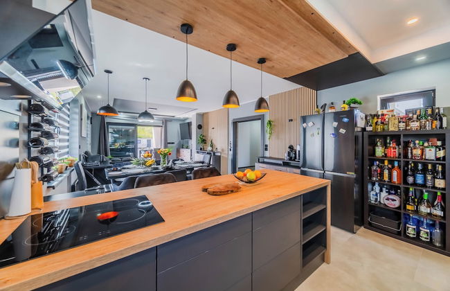 Villa Joy With Pool and Hot Tub - Foto 8