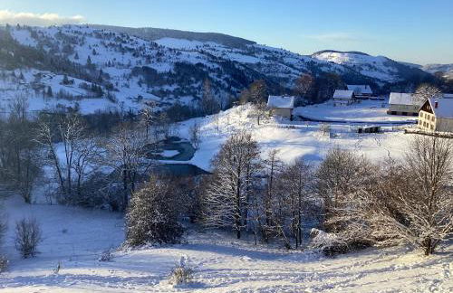 Les Chalets Bambi & Jacuzzi privatif - Foto 18