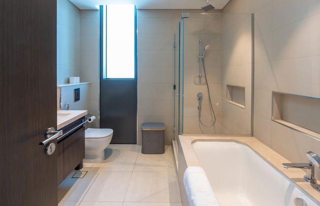 Downtown Escape Lush 2BR w Burj Khalifa View - Foto 3