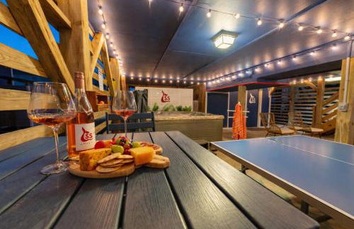 Oceanside Cottage -3BDR 2BA-Walk to Beach! - Foto 39