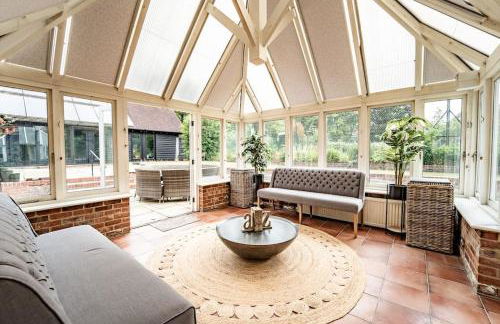 Large 5-Bedroom Farmhouse Sleeps 10 with Parking and Wifi - Foto 21