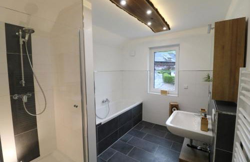 Design-Ferienhaus "auf der Schanz" mit privater Sauna - Todtnau-Muggenbrunn, Feldberg im Schwarzwald - Foto 17