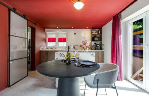 Love room avec Spa privatif "la Courtisane" - Sofa Tantra, terasse, salon d'hiver sous dôme transparent chauffé - love-room-alsace-67 - Foto 25