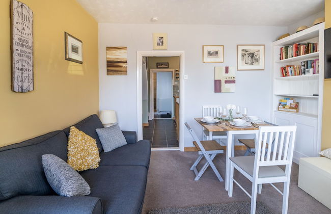 Seaside Snug - Photo 9