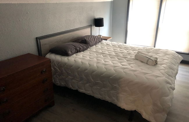 The 540 With Private Yard & Parking, Near Falls & Casino by Niagara Hospitality - Photo 3