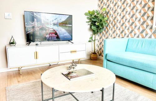 The Leo - One Bedroom Apartment w Private Balcony - Foto 9