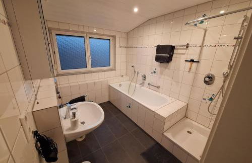 Helle, großzügige Dachgeschosswohnung - Foto 7