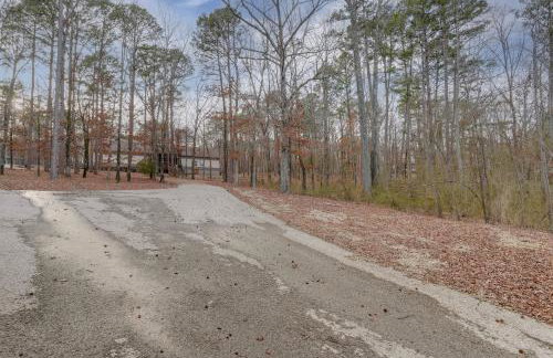 Greers Ferry Lake Access and Deck Group Getaway! - Foto 45