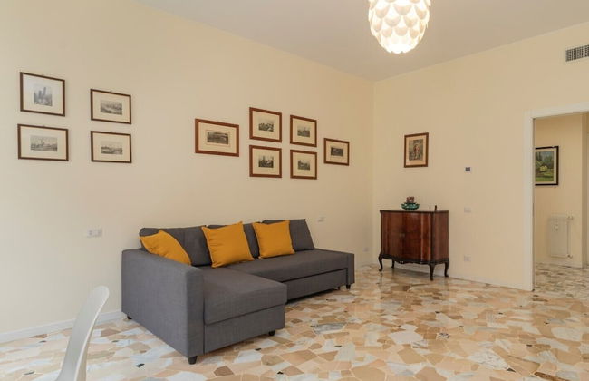 JOIVY Modern 2bed flat with balcony, 250m from M5 Foppa and M2 Sant'Agostino - Photo 1