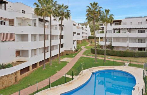 Elegance and luxury with a pool in Miraflores Golf - CASA GOLF RIVIERA PARK 3 2 E - Photo 9