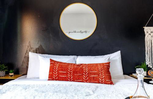 Jungle House Luxury Homes - Columbus Downtown Short North - Walk to Convention Center & Nationwide Arena - Sleeps up to 10 - Free Parking - Over 5,800 Five Stars - Foto 36