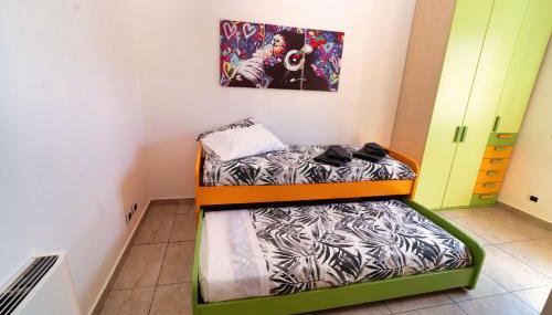 Appartamento Sermoneta - vicino Stazione FS - Warm - Foto 4, towels, wardrobe