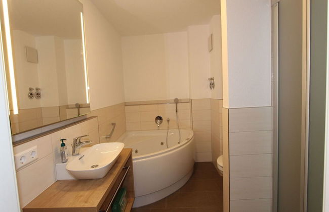 Hubsche Wohnung mit Balkon - Foto 14