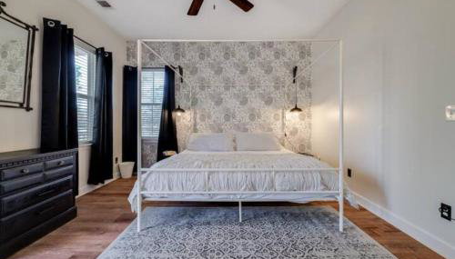 Tupelo Honey - 6 BR, Sleeps 16+ - Foto 2, wardrobe