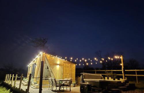 Brondini View Cabin (Private Garden and Hot Tub) - Foto 18