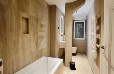 Le Kronenbourg - À deux arrêts de tram du centre-ville - Photo 14