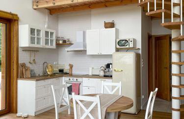 Zloty, a Skromny - ogrodzony domek z jacuzzi i widokiem na jezioro - Foto 6