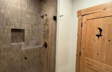 Serenity on 13 Suncadia-luxury 4bd ensuite spa retreat with Sauna, Steam Shower, Jacuzzi, Hot tub, Fire Pit & on-site EV chg - Foto 22