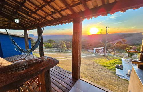 Chalés Vila Real - Tranquilidade na Serra de Carrancas - Piscina com uma vista espetacular do Pôr do Sol - Foto 60