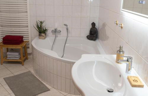 Ferienwohnung FUCHSBAU im EG des Ferienhauses Falkenhöhe - Foto 16