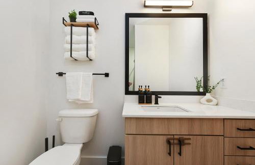 King Bed, Free Parking, Near UPMC, Pitt & CMU - Foto 9