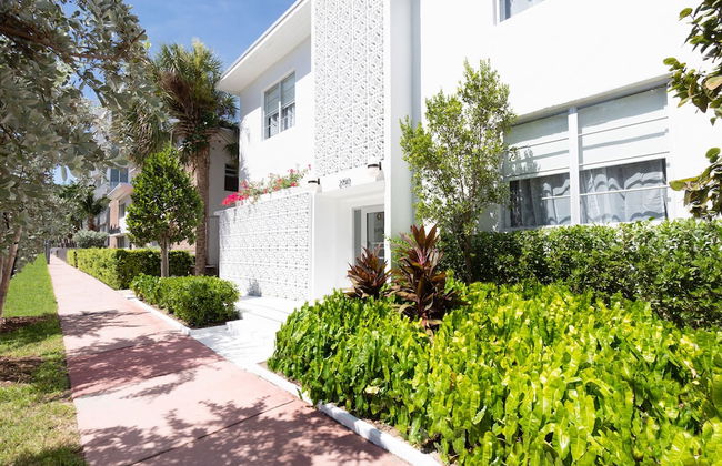 Kasa Collins Park Miami Beach Convention Center - Photo 54