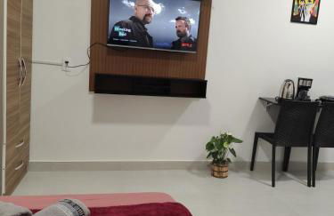 Studio Bem localizado, WIFI Rápido, Ar Condicionado e Estacionamento 1 - Photo 11