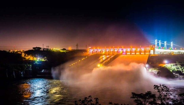 Espectáculo de luz y sonido en la represa de Itaipú - Foto 4