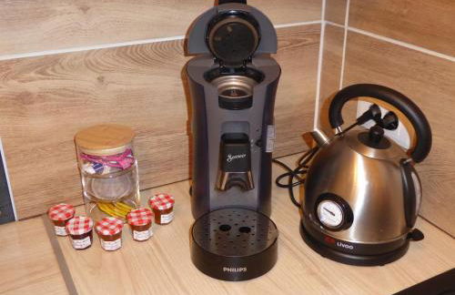 le chalet Cerdan - classé 3 étoiles - 5 personnes - 2 chambres- parking -garage-jardin-WIFI-rénové en 2023 - Foto 13