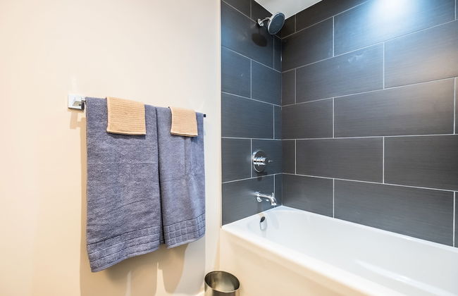 QuickStay - Premium 2bdrm in Yorkville (Yonge & Bloor) - Foto 27