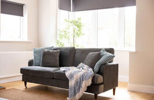 Modern 5-Bedroom Retreat Nr Coast - Foto 13