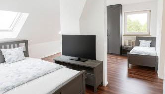 MODERN, VOLLAUSGESTATTET, GROßER PARKPLATZ, 6 ZIMMER - Foto 4