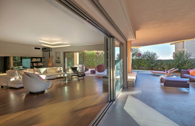 Luxurious Villa Philoxenia - Photo 13