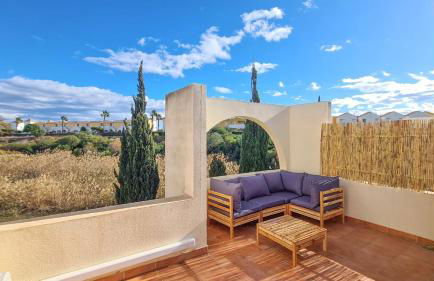 Garden vistas. Hermoso dúplex con patio, solárium y piscina. - Foto 7