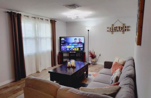 Heated & Screened in Pool - Photo 23