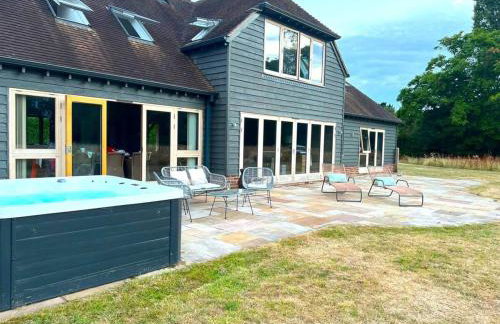 Secluded Barn Style Home With hot tub - Sleeps 12 - Foto 98