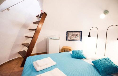 Lioyerma Windmill Villa With Outdoor Hot Tub - Photo 19