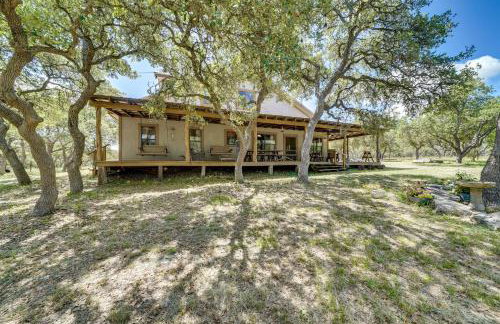 Swim, Hike and Unwind Serene Hill Country Retreat - Foto 26